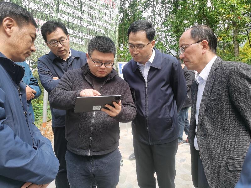 ���������Sɽ���v�h�Ķ�ʮ������ȫ�������_չѲ���{��